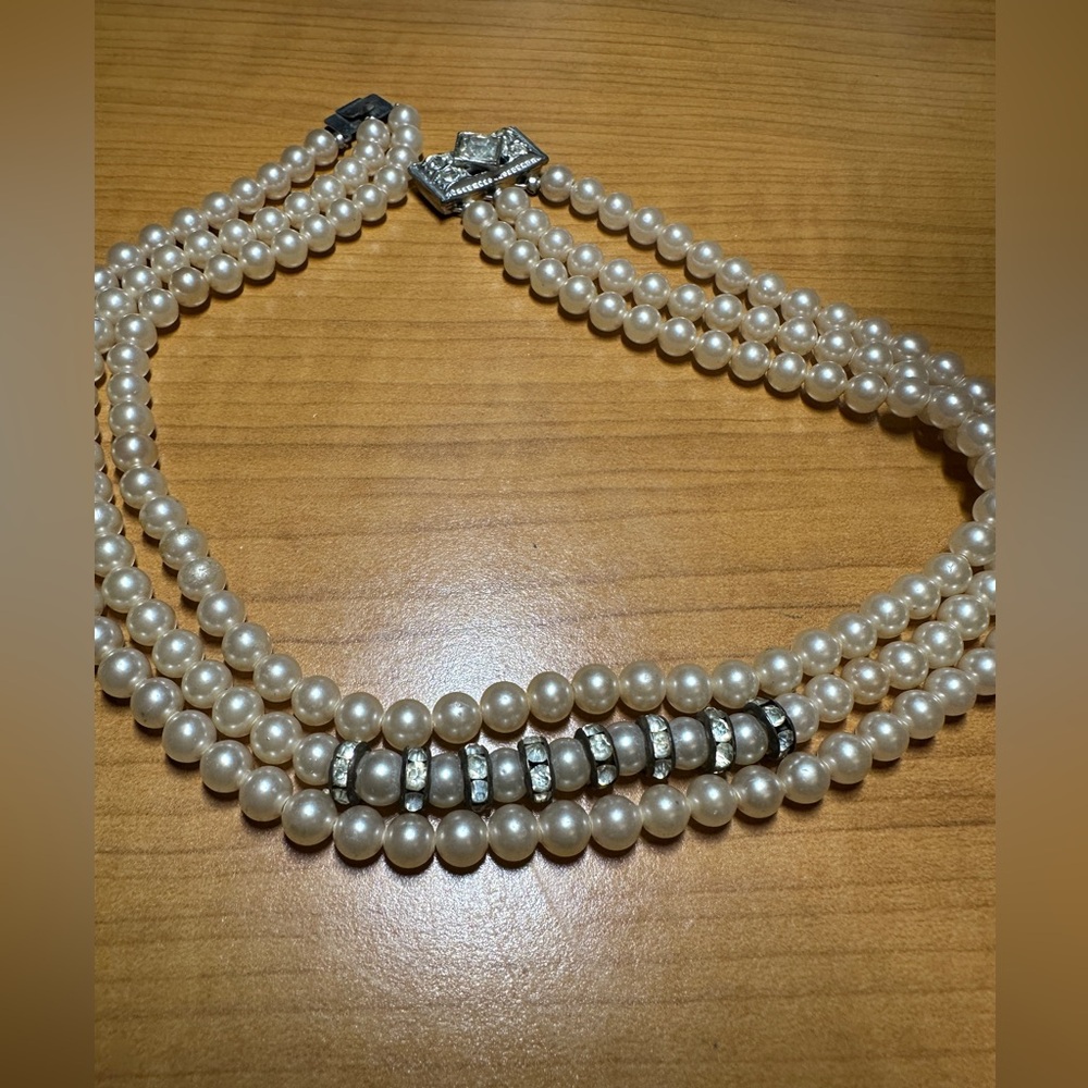 Vintage triple strand faux pearl choker necklace